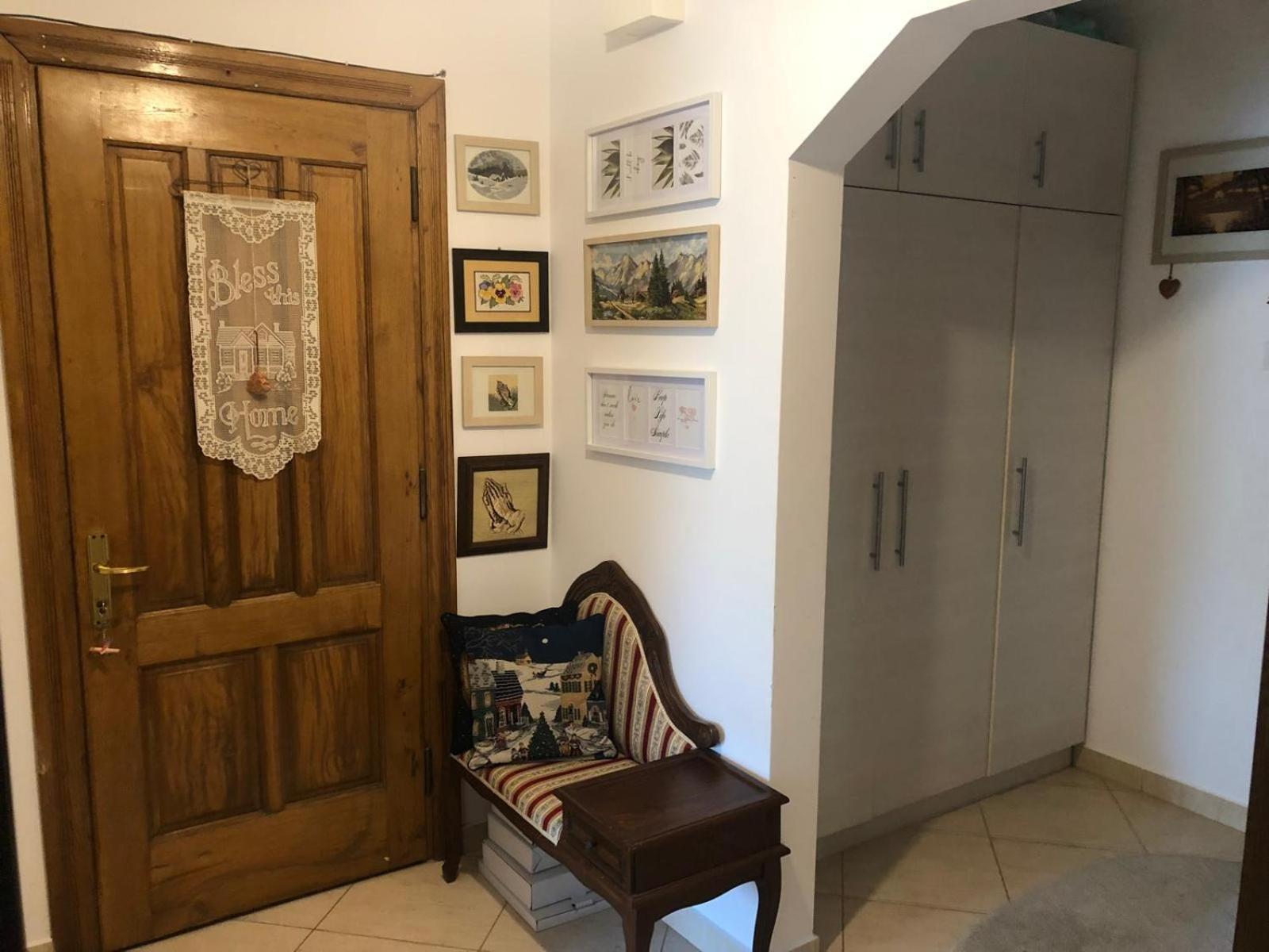 Apartament Cu 3 Camere La Poala Muntilor Fagaras Victoria  Exterior photo