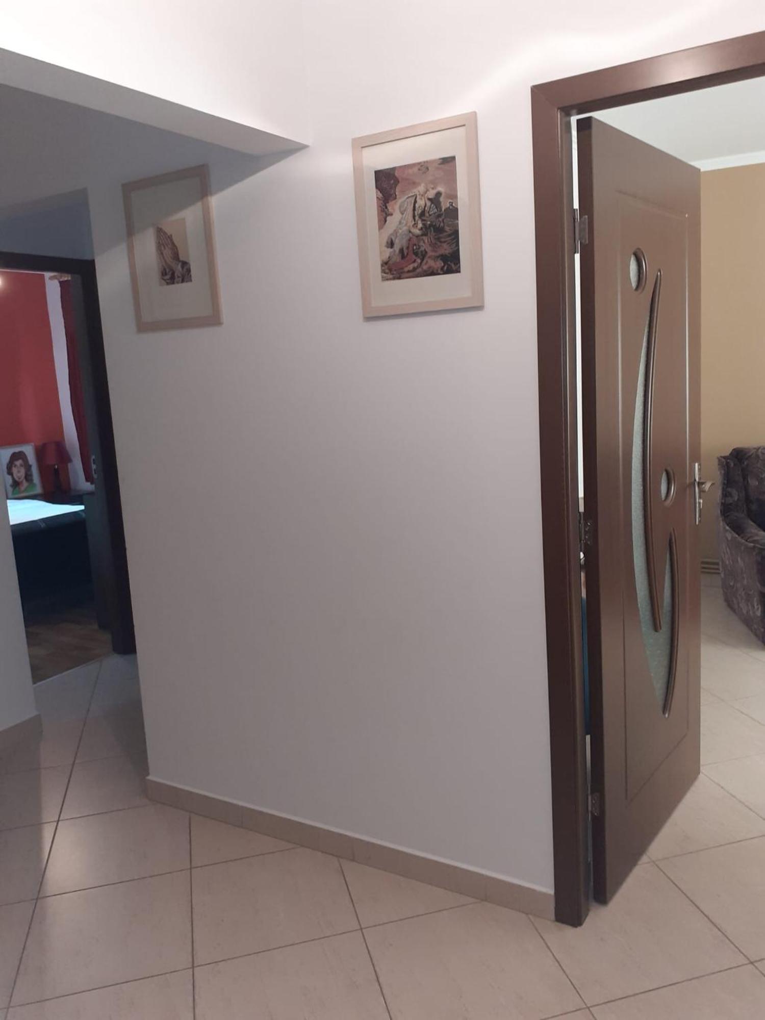 Apartament Cu 3 Camere La Poala Muntilor Fagaras Victoria  Exterior photo