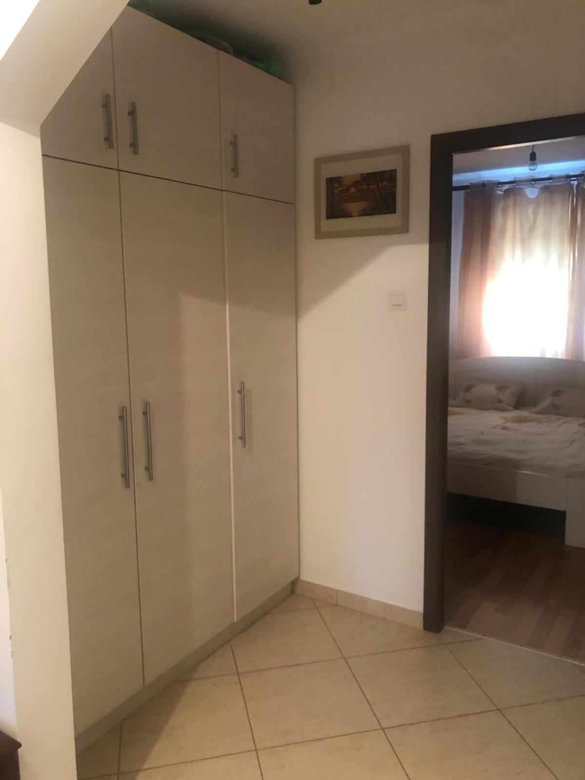 Apartament Cu 3 Camere La Poala Muntilor Fagaras Victoria  Exterior photo