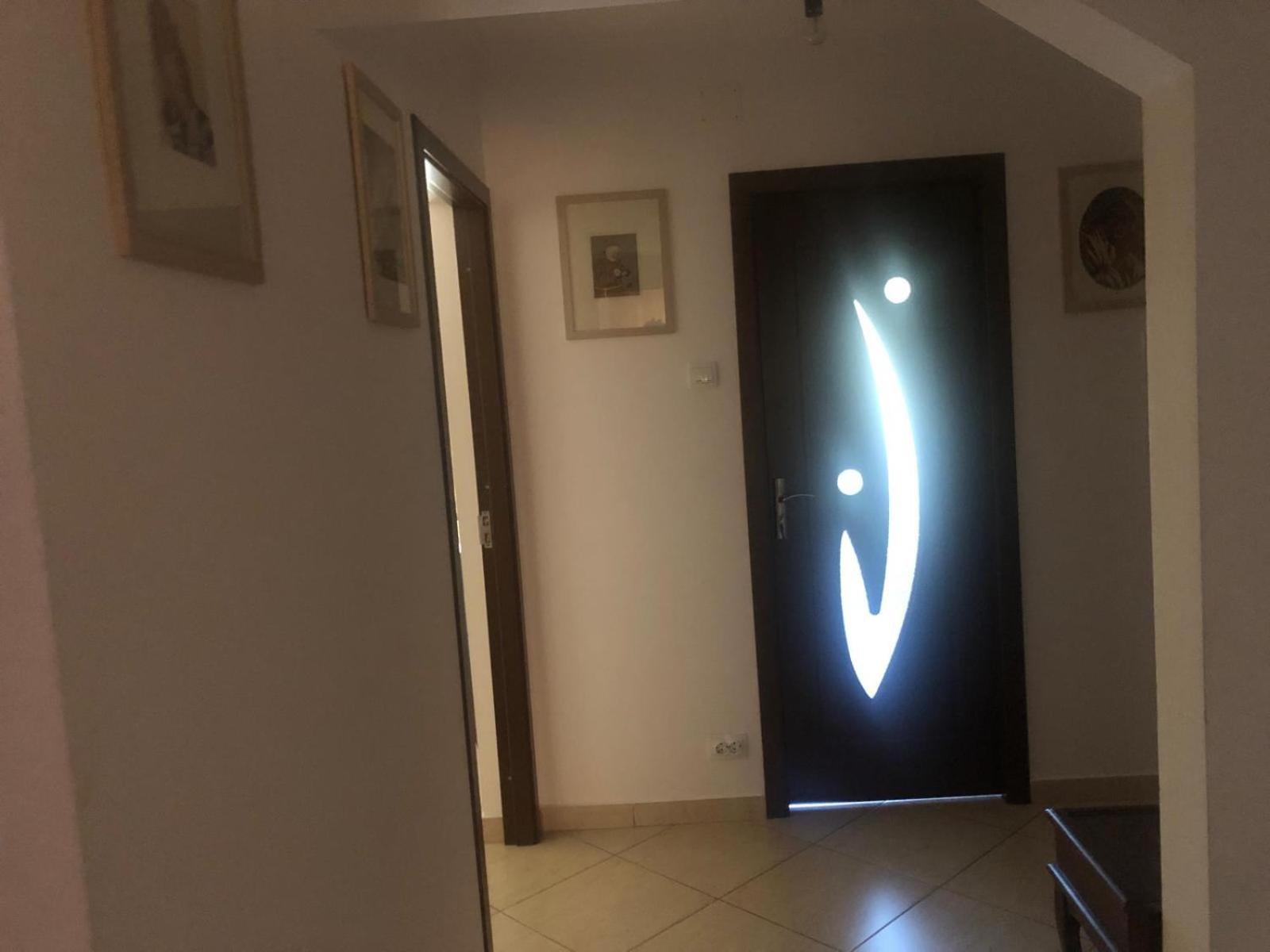 Apartament Cu 3 Camere La Poala Muntilor Fagaras Victoria  Exterior photo