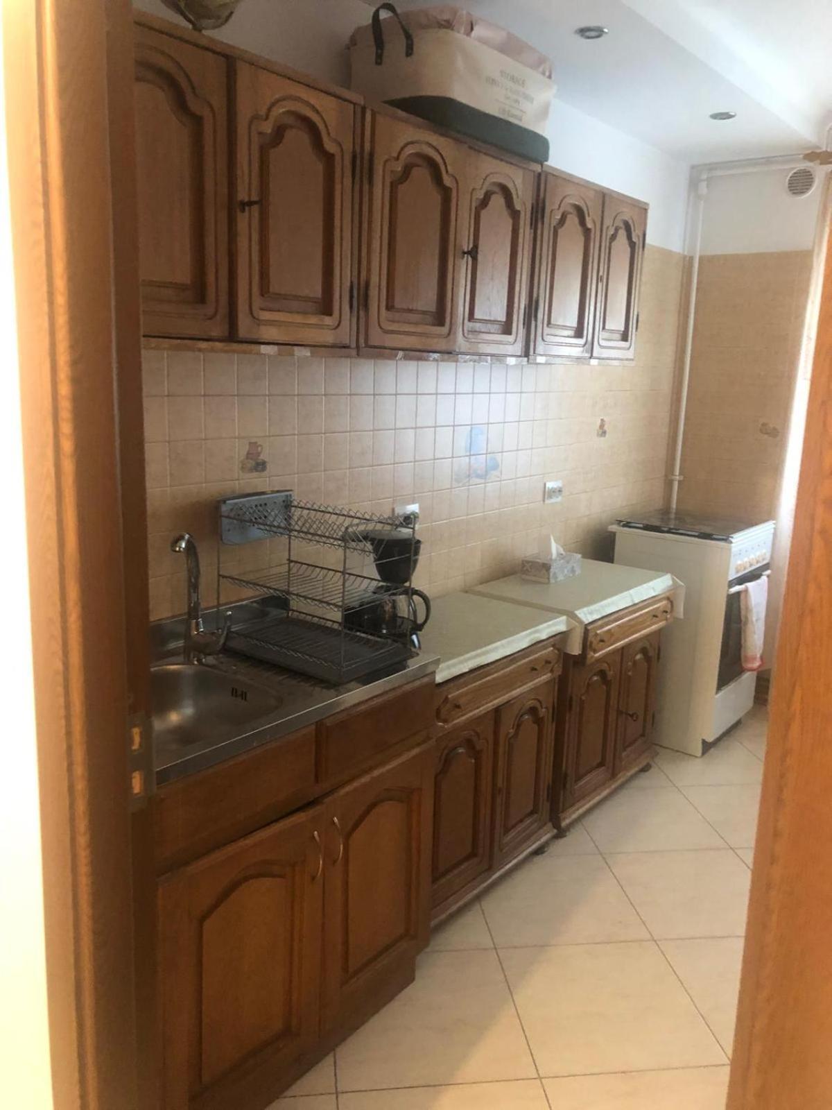 Apartament Cu 3 Camere La Poala Muntilor Fagaras Victoria  Exterior photo