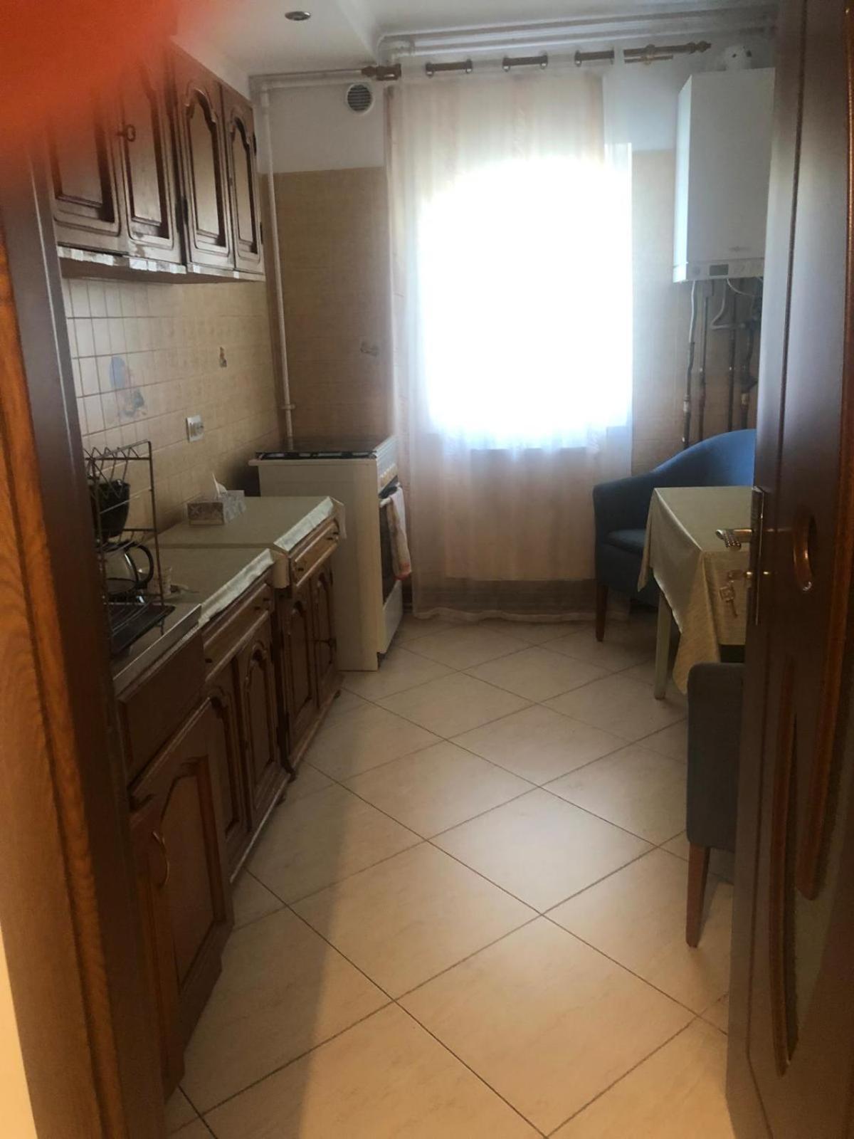 Apartament Cu 3 Camere La Poala Muntilor Fagaras Victoria  Exterior photo