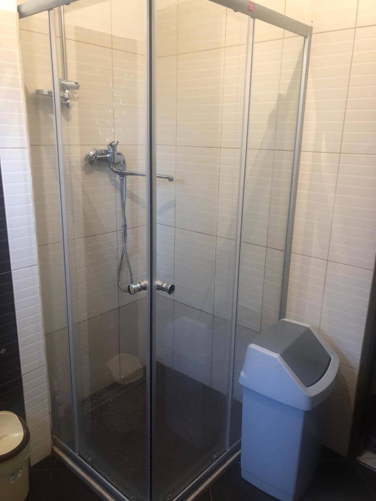 Apartament Cu 3 Camere La Poala Muntilor Fagaras Victoria  Exterior photo