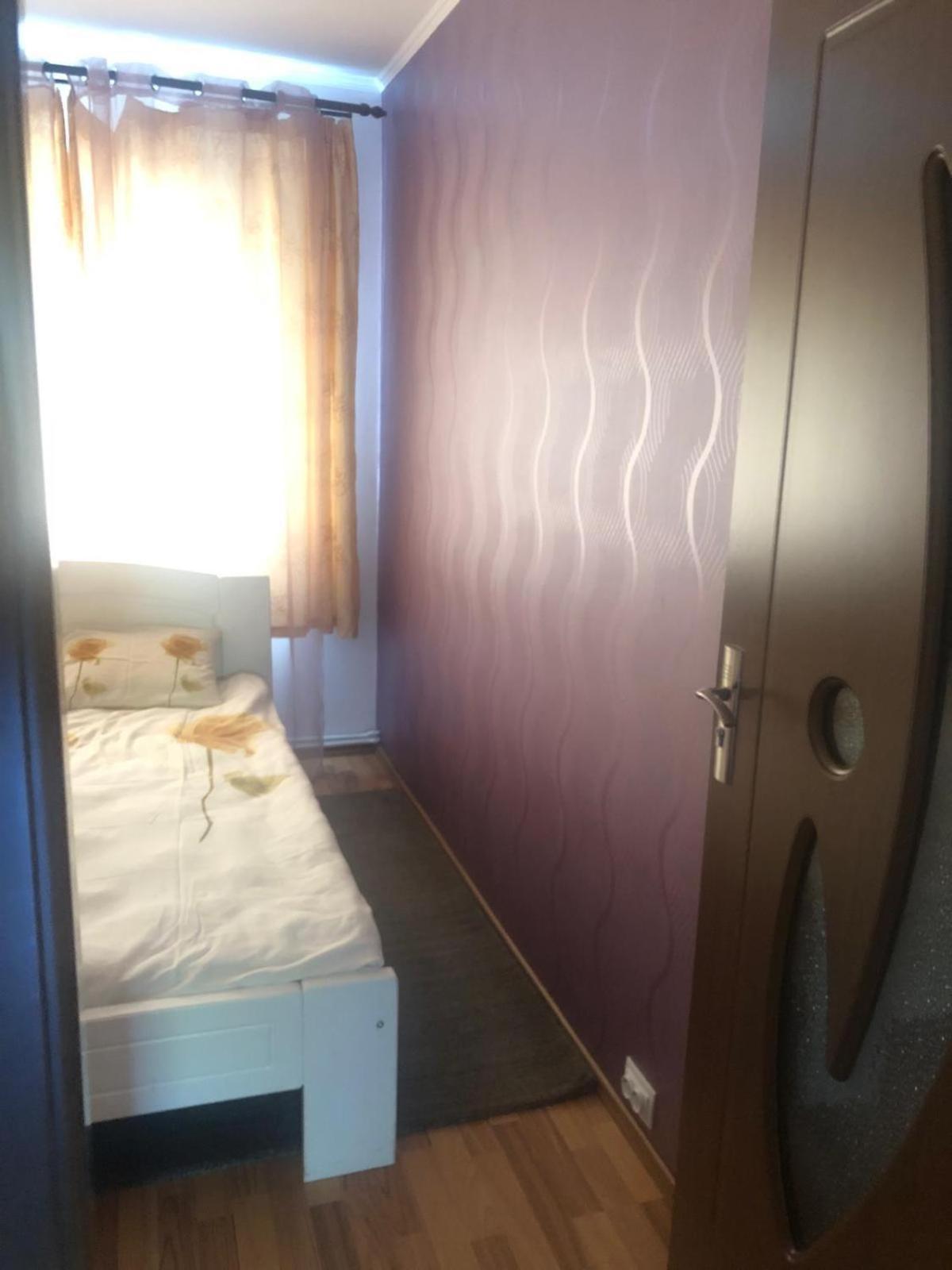 Apartament Cu 3 Camere La Poala Muntilor Fagaras Victoria  Exterior photo